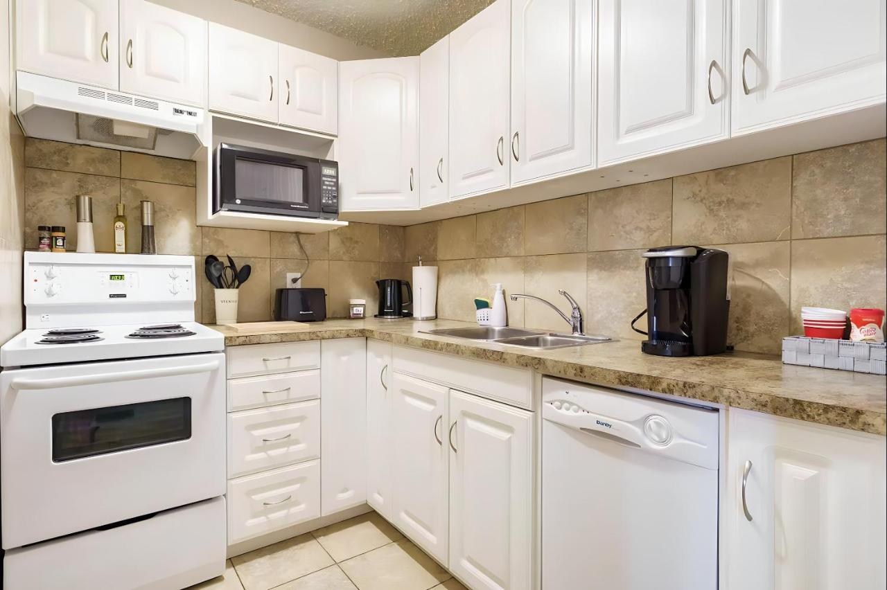 Entire Condo Downtown, Walk To Bmo & Stampede, Parking, 1,5 Hrs To Banff YYC Exterior foto